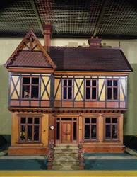 Poppenhuis gekocht en ingericht door Koningin Mary, gemaakt door Ascroits van Liverpool, c.1920